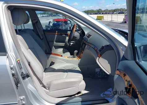 2005 Mercedes-Benz E 320 z USA, uszkodzony, nr VIN WDBUF65J55A667232